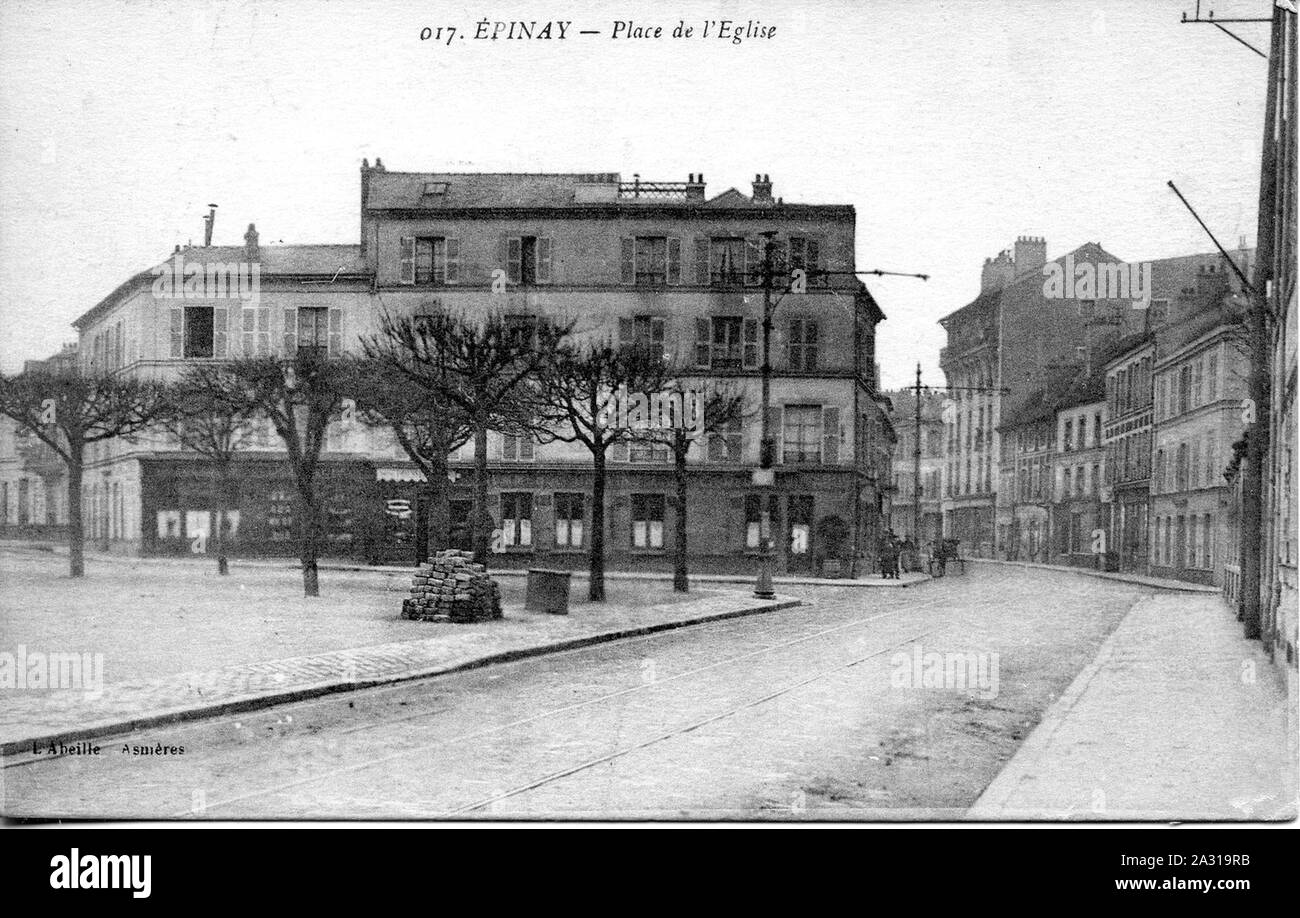 Epinay.Place de l'Eglise.Rue de Paris. Foto Stock