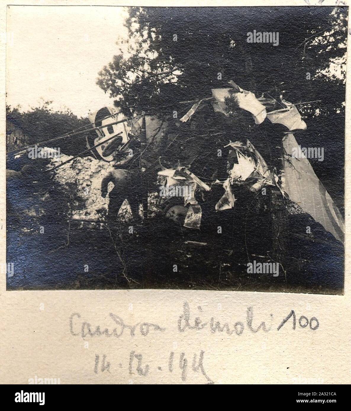 Escadrille C. 46. Saint-Etienne au Tempio. Caudron démoli 14-12-1915 - Fonds Berthelé - 49Fi1875-100. Foto Stock