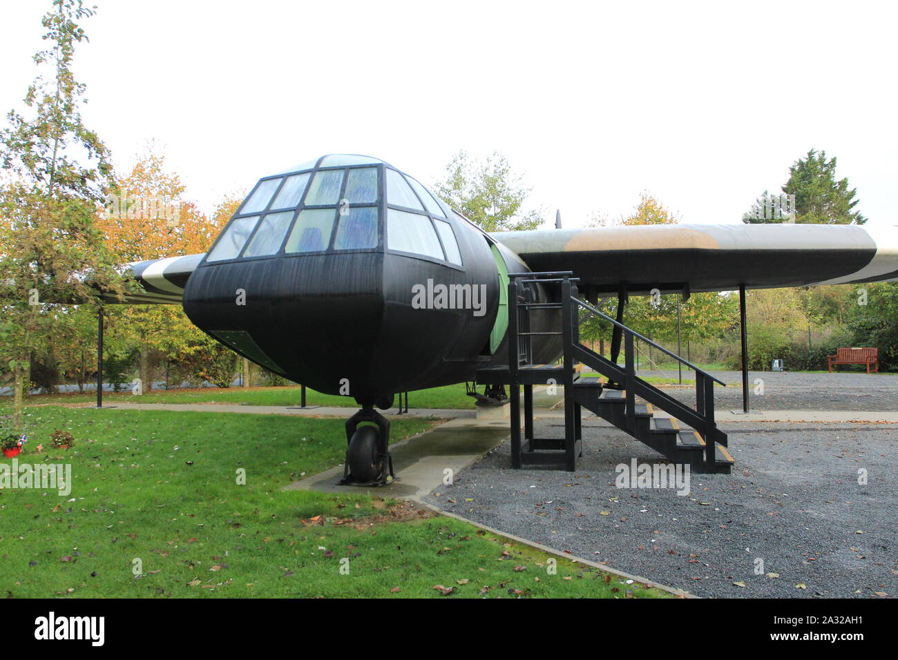 Breville , Normandia 09/10/2017. Ponte Pegasus. Il cimitero di Ranville in Normandia è il luogo del riposo finale prevalentemente di soldati britannici uccisi in t Foto Stock