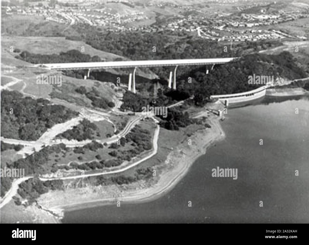 Eugene A. Doran Ponte San Mateo Creek sulla I-280 Junipero Serra Freeway. Foto Stock