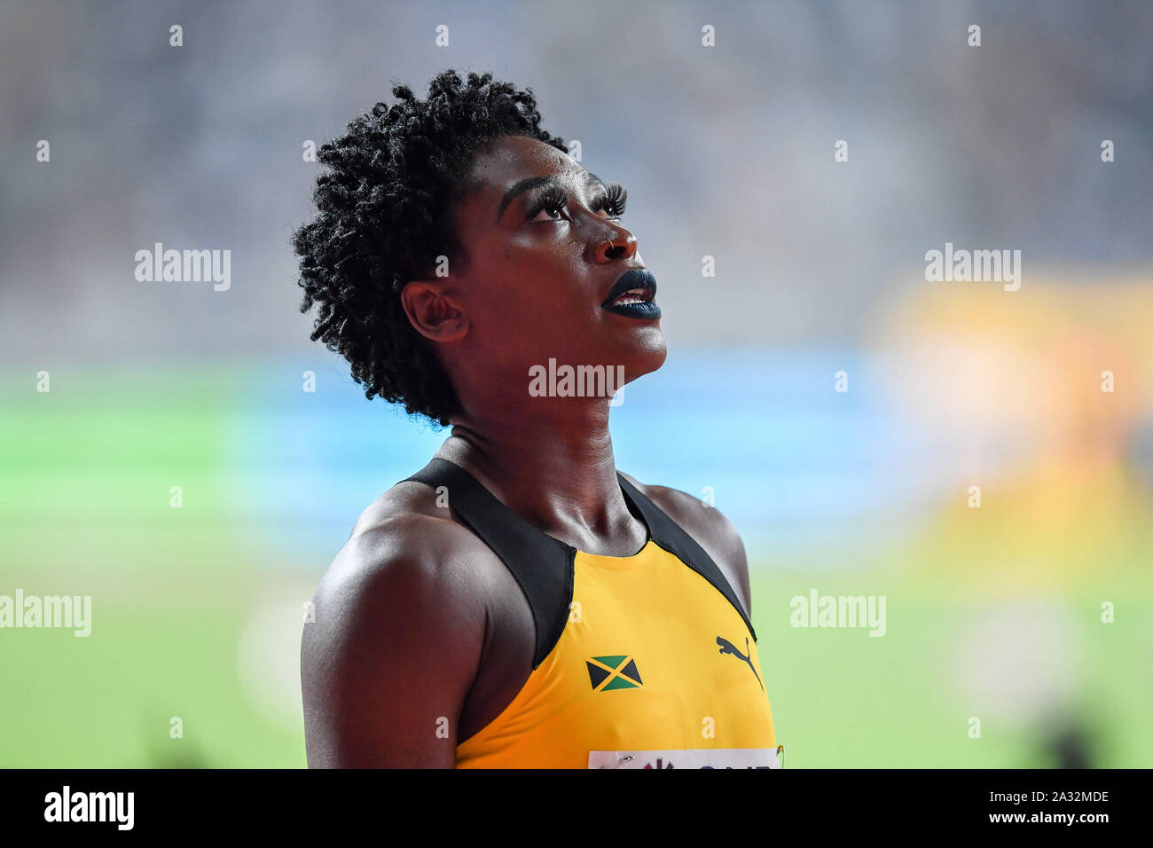 Doha in Qatar. 04 ott 2019. Rushell Clayton della Giamaica compete in Donne 400m Ostacoli Finale durante il giorno 8 della IAAF mondiale di atletica - Doha 2019 Al Khalifa International Stadium di Venerdì, Ottobre 04, 2019 a Doha, in Qatar. Credito: Taka Wu/Alamy Live News Foto Stock