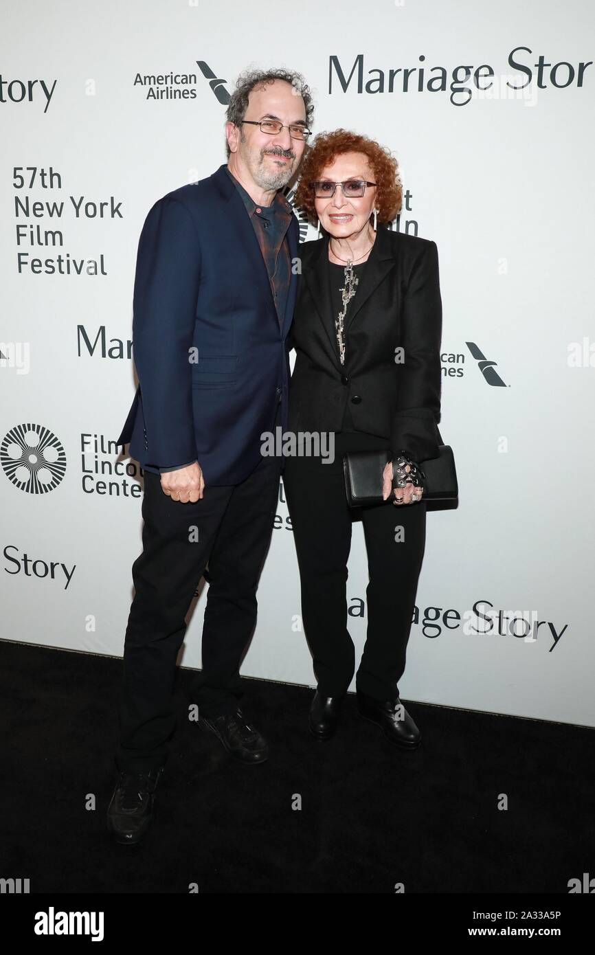 New York, Stati Uniti d'America. 04 ott 2019. Kent Jones presso gli arrivi per il matrimonio storia Premiere a New York Film Festival (NYFF), Alice Tully Hall presso il Lincoln Center di New York, NY Ottobre 4, 2019. Credito: Everett Collection Inc/Alamy Live News Foto Stock