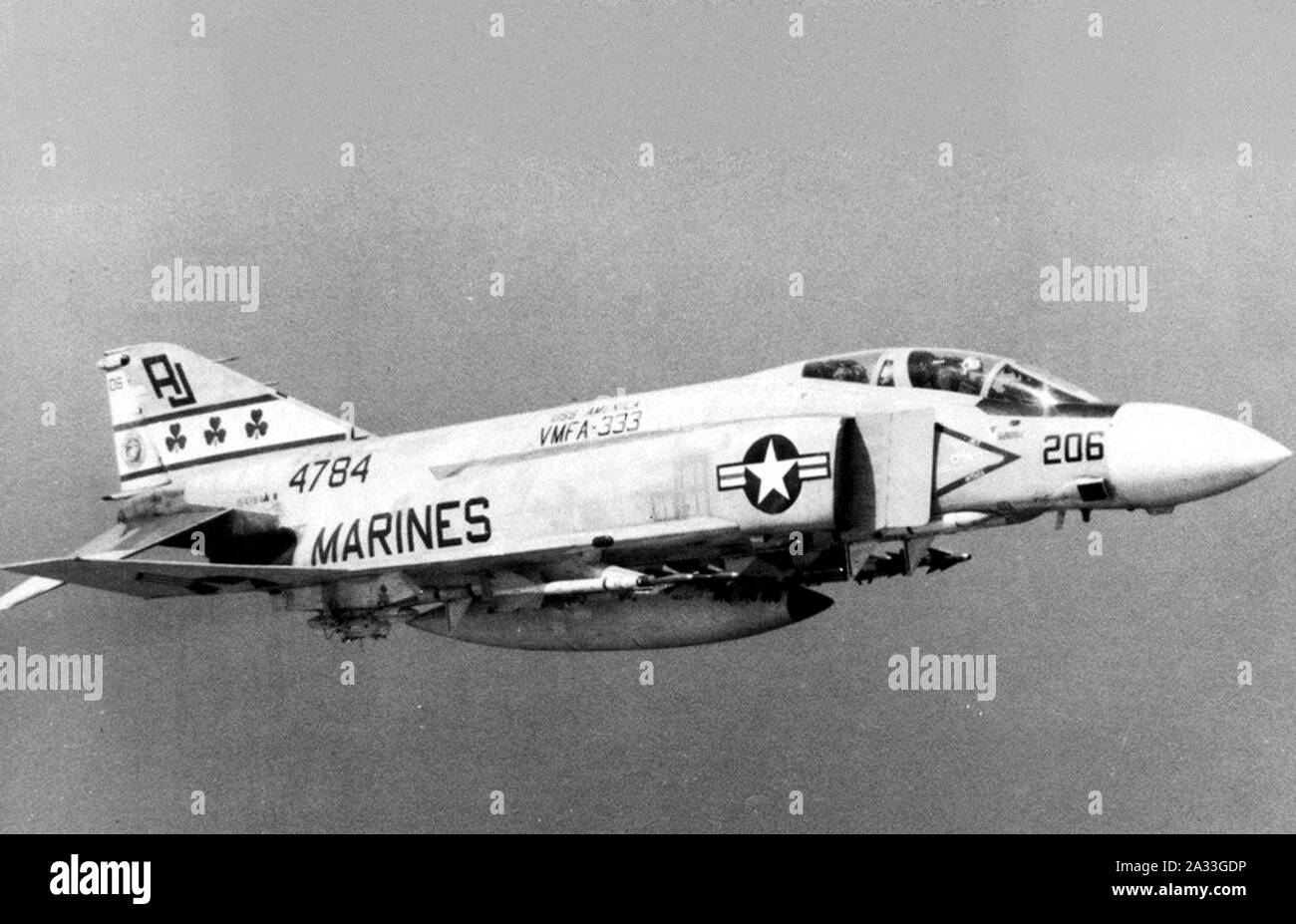 F-4J Phantom di VMFA-333 in volo 1972. Foto Stock