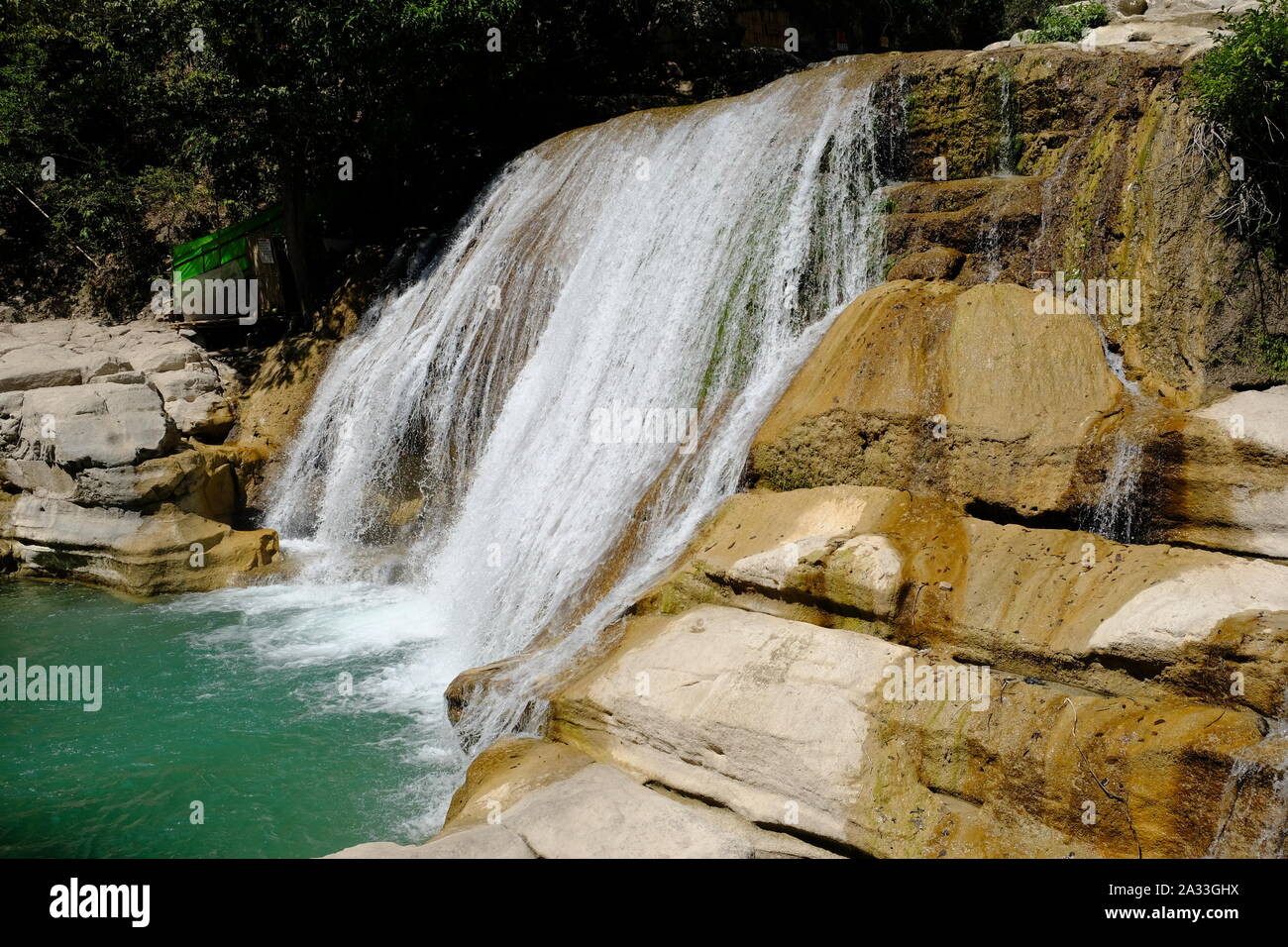Indonesia Isola di Sumba Tanggedu cascata New Scenic 5 posti tenda-come-caduta Foto Stock