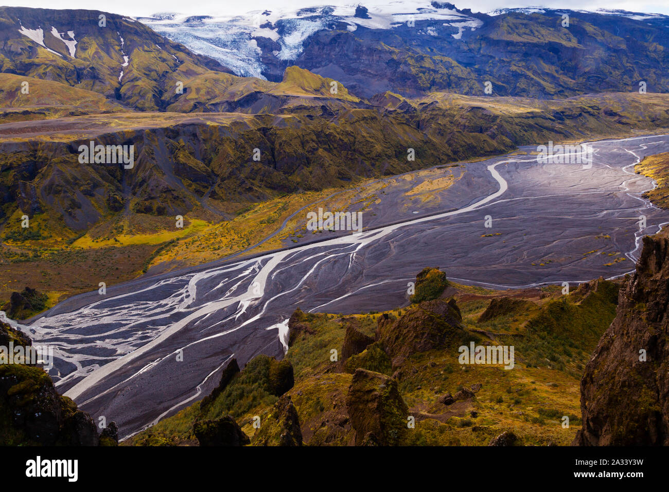 Paesaggio di montagna e fiume Krossa nelle lingue islandese interno, Thorsmork, Islanda Foto Stock