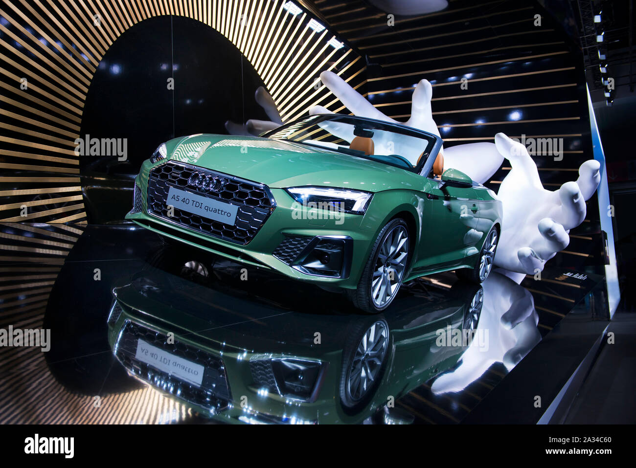 Francoforte, Germania - Sep 19, 2019: Nuova Audi A5 40 TDI quattro cabriolet auto esposte al salone di Francoforte IAA Motor Show 2019. - Immagine Foto Stock