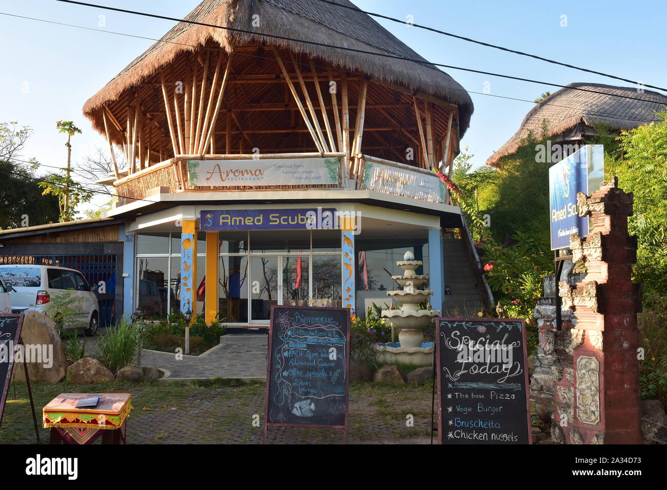 Costruzione di una delle molte immersioni aziende in Amed in Bali orientale. Foto Stock