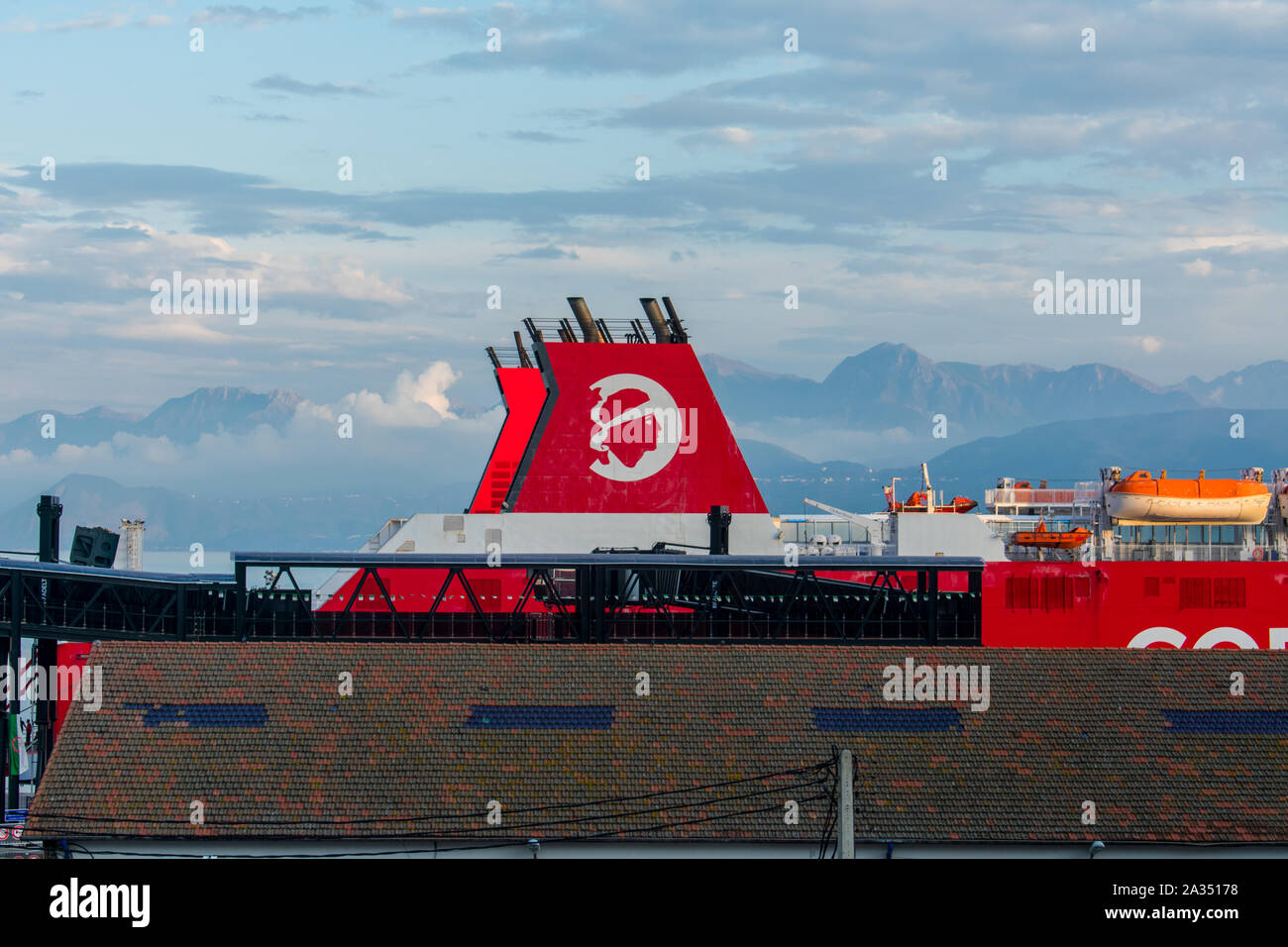 Corsica linea traghetto al porto di Bejaia poi andare a Marsiglia, Francia Foto Stock