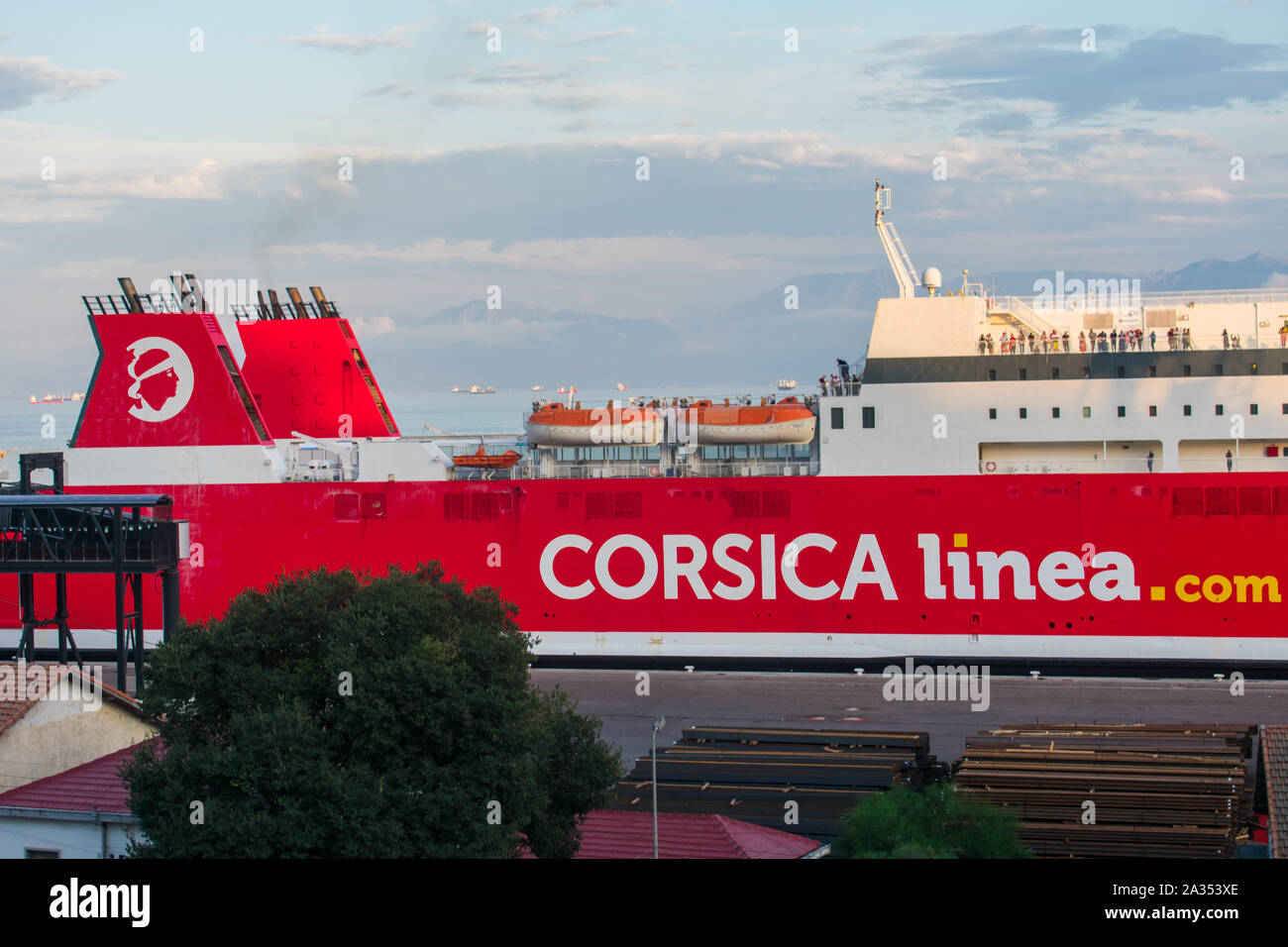 Corsica linea traghetto al porto di Bejaia poi andare a Marsiglia, Francia Foto Stock