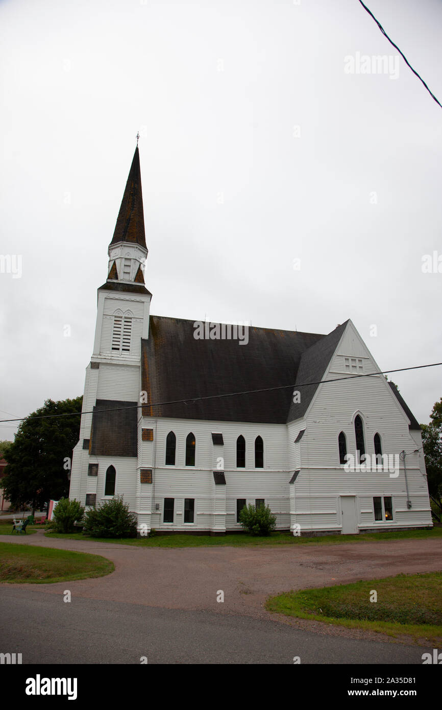 Agosto 18, 2019 - grande villaggio, Nova Scotia - uno del Canada è più antichi luoghi storici, il St James Chiesa unita è un negozio di antiquariato in estate mon Foto Stock