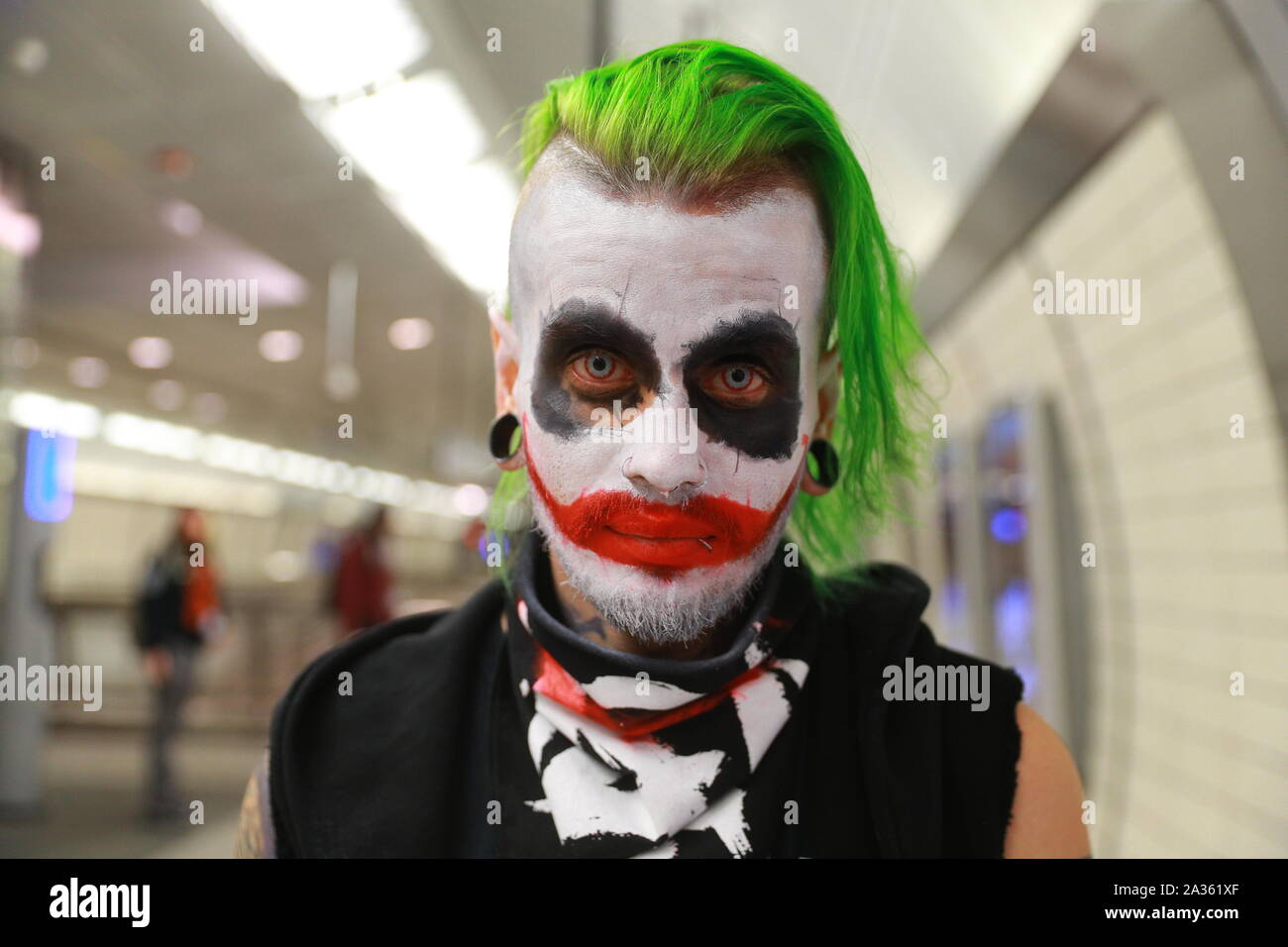 I cosplayer arrivano per il terzo giorno della Comic con di New York 2019 al Jacob Javits Center il 5 ottobre 2019. Foto Stock