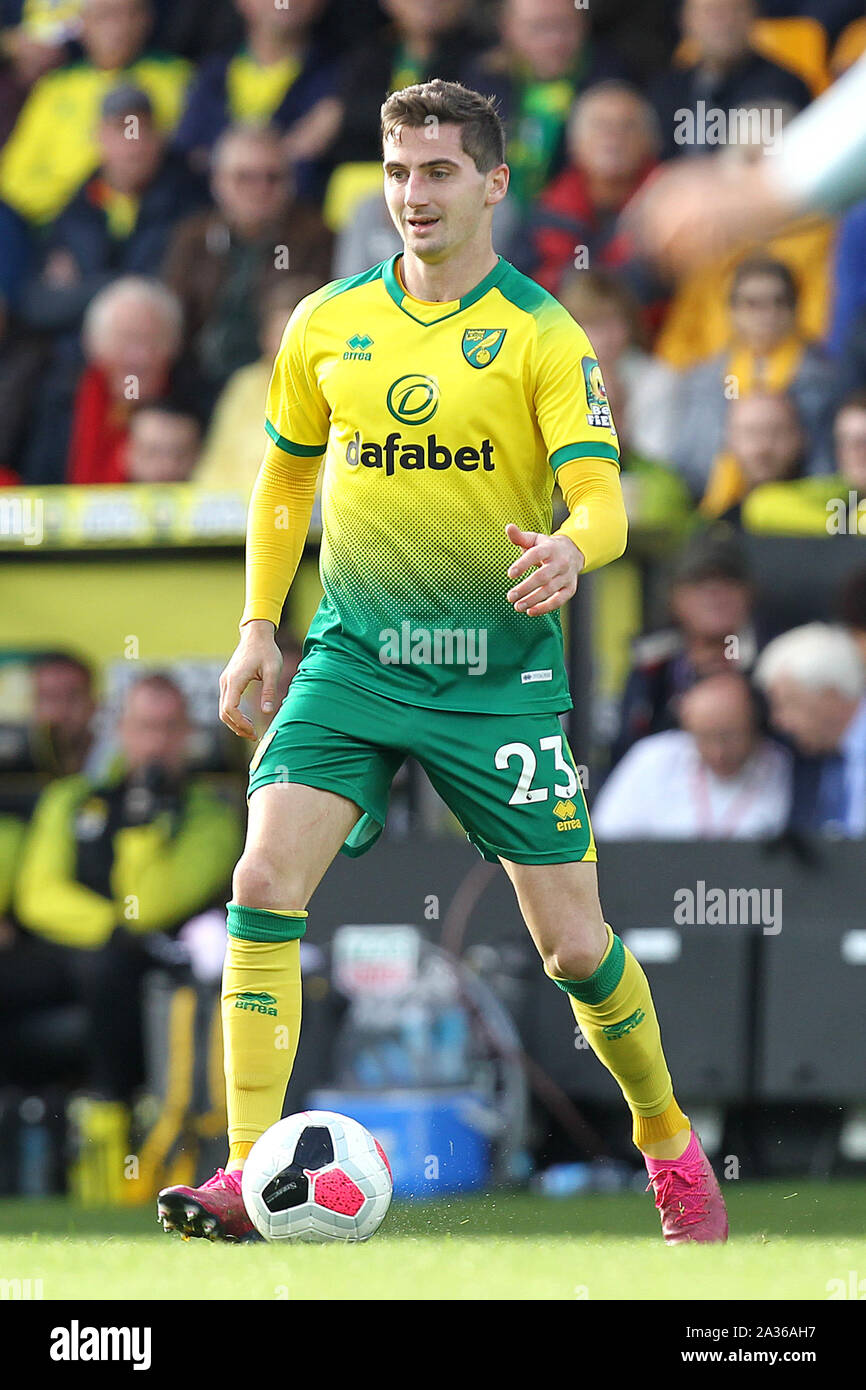 Norwich, Regno Unito. 04 ott 2019. Kenny McLean di Norwich City durante il match di Premier League tra Norwich City e Aston Villa a Carrow Road su 5 Ottobre 2019 a Norwich in Inghilterra. (Foto di Matt Bradshaw/phcimages.com) Credit: Immagini di PHC/Alamy Live News Foto Stock