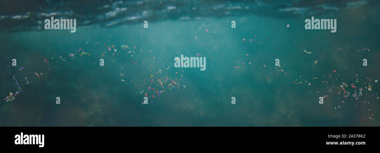 Microplastics galleggianti in acque oceaniche, micro inquinamento in plastica Foto Stock