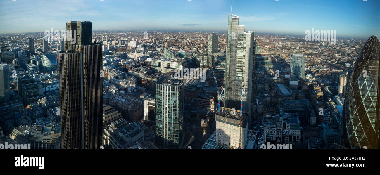 Londra - torre 42, Salesforce (airone Torre) e il Gherkin dal di sopra Foto Stock Londra - torre 42, Salesforce (airone Torre) e il Gherkin dal di sopra Foto Stock