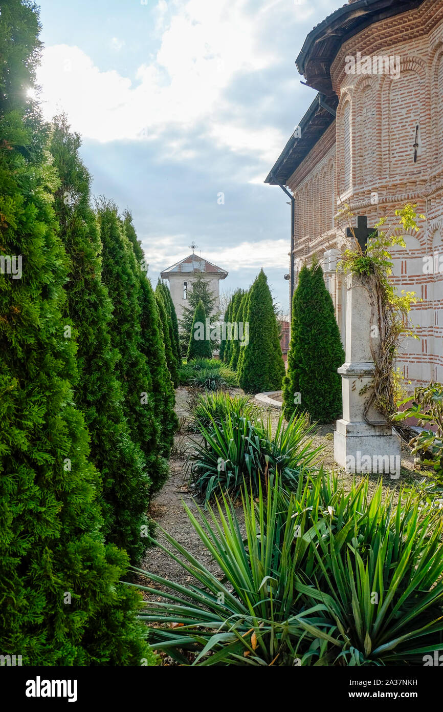 Plataresti Monastero è un monastero di confessione ortodossa. Il monastero fu fondato dal signore del paese rumeno Matei Basarab e sua moglie. Foto Stock