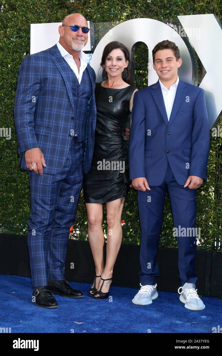 Bill Goldberg, Famiglia presso gli arrivi per WWE ventesimo anniversario di SmackDown Premiere, STAPLES Center di Los Angeles, CA Ottobre 4, 2019. Foto di: Priscilla concedere/Everett Collection Foto Stock