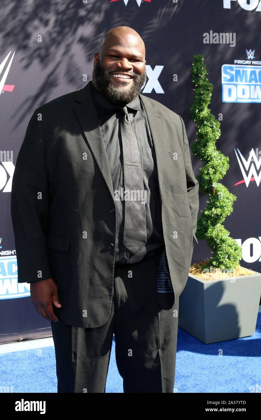 Mark Henry presso gli arrivi per WWE ventesimo anniversario di SmackDown Premiere, STAPLES Center di Los Angeles, CA Ottobre 4, 2019. Foto di: Priscilla concedere/Everett Collection Foto Stock