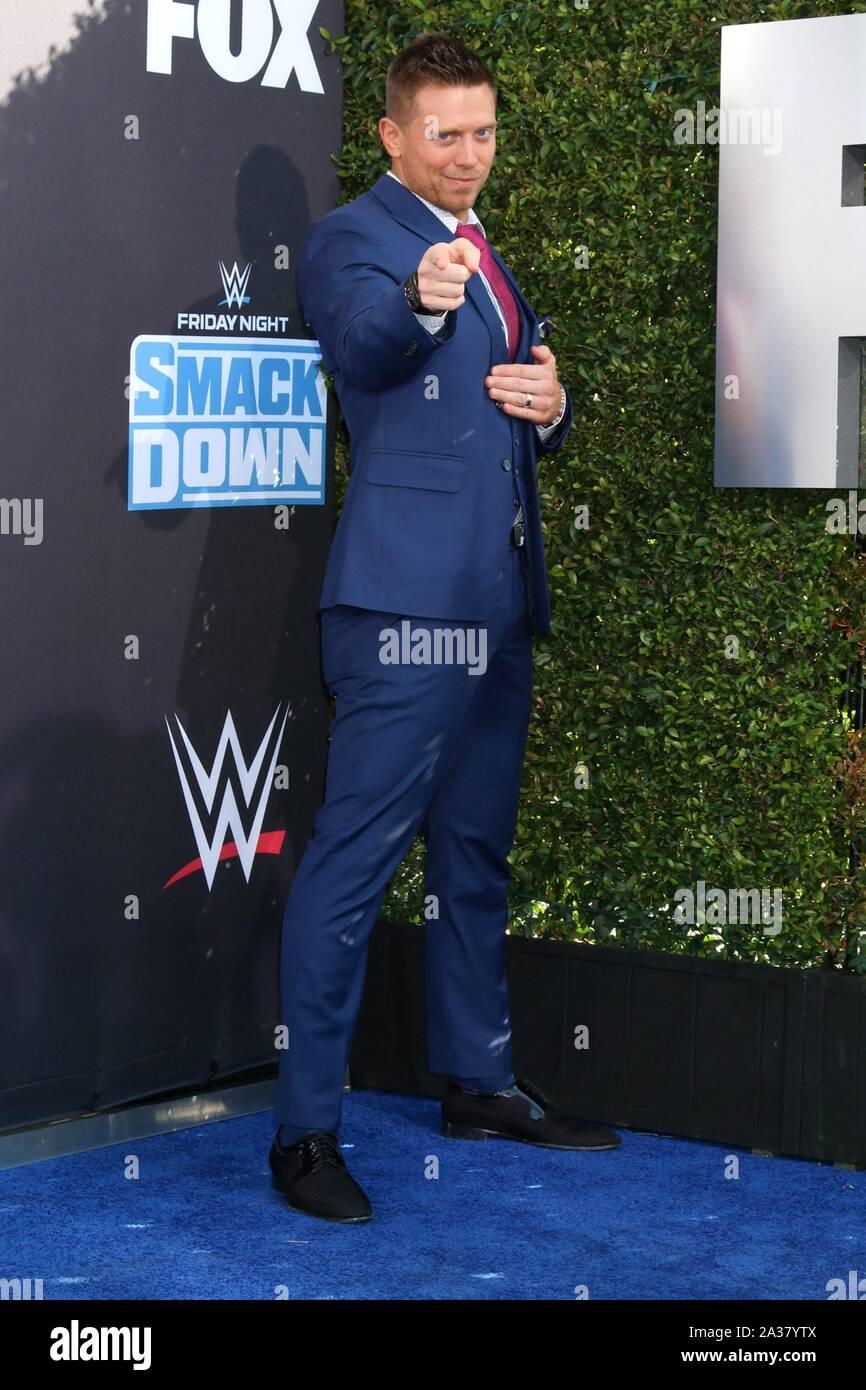 Michael Mizanin, Miz presso gli arrivi per WWE ventesimo anniversario di SmackDown Premiere, STAPLES Center di Los Angeles, CA Ottobre 4, 2019. Foto di: Priscilla concedere/Everett Collection Foto Stock