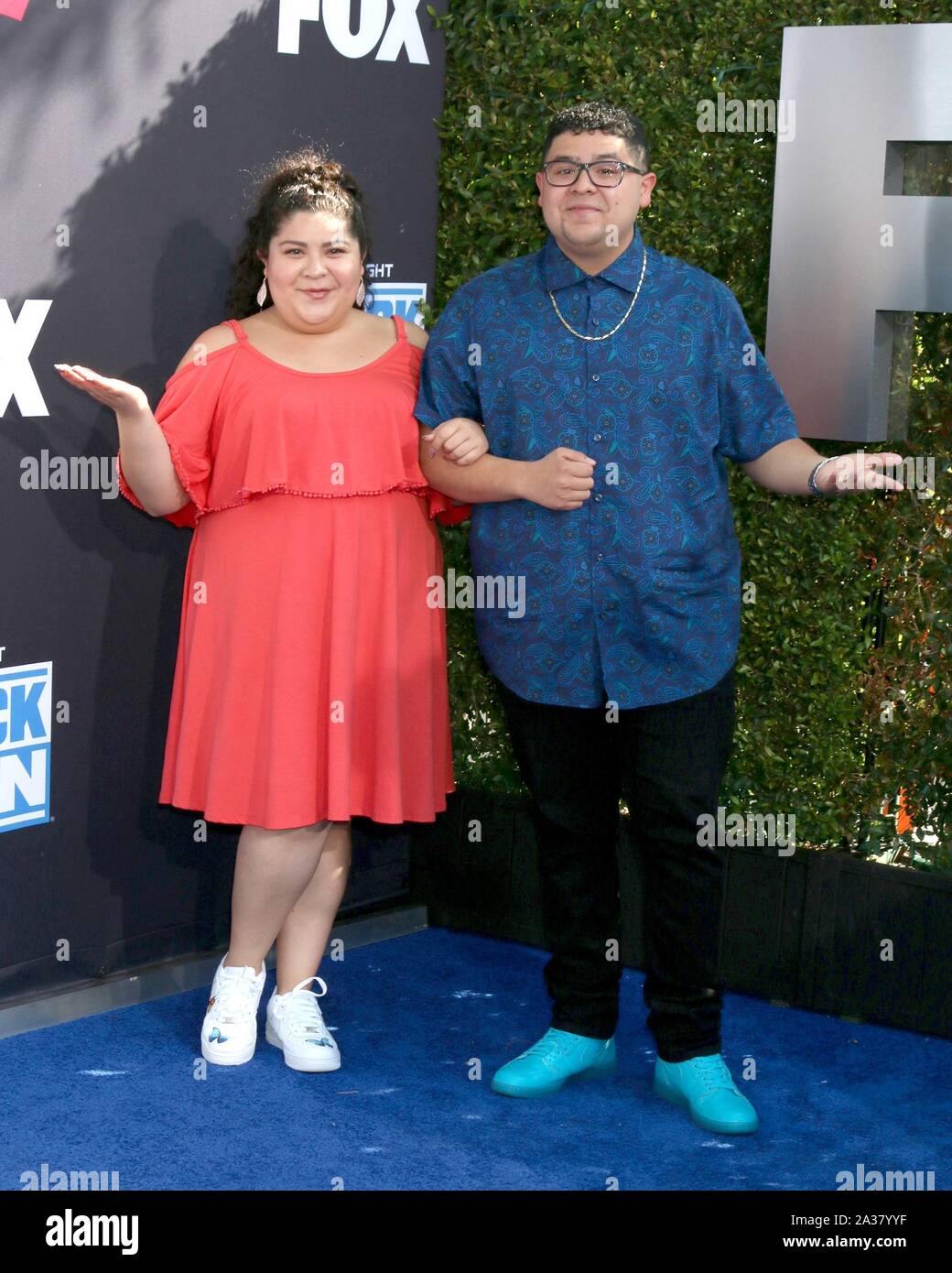 Raini Rodriguez, RIco Rodriuguez presso gli arrivi per WWE ventesimo anniversario di SmackDown Premiere, STAPLES Center di Los Angeles, CA Ottobre 4, 2019. Foto di: Priscilla concedere/Everett Collection Foto Stock