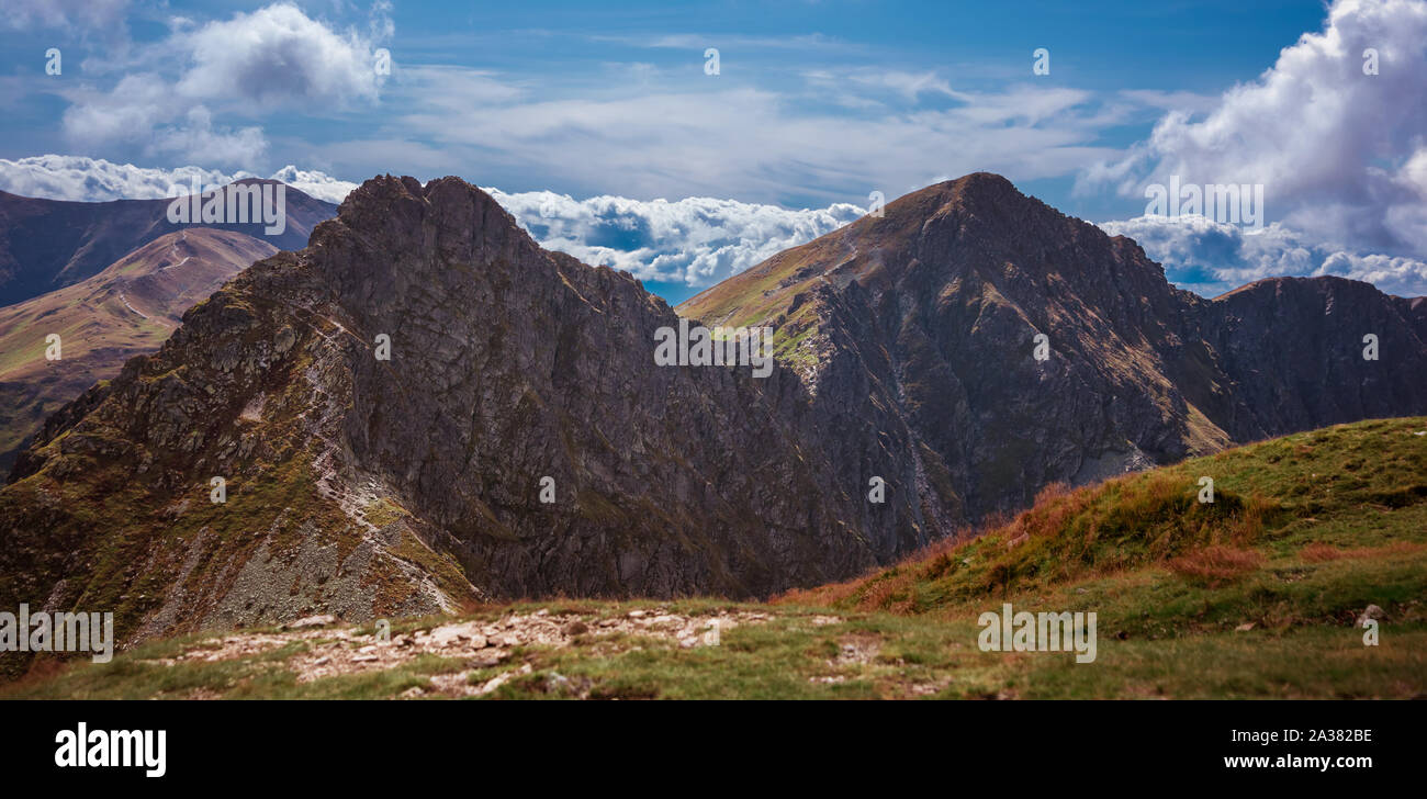 Ostry Rohacz e altri vertici di slovacco Monti Tatra Foto Stock