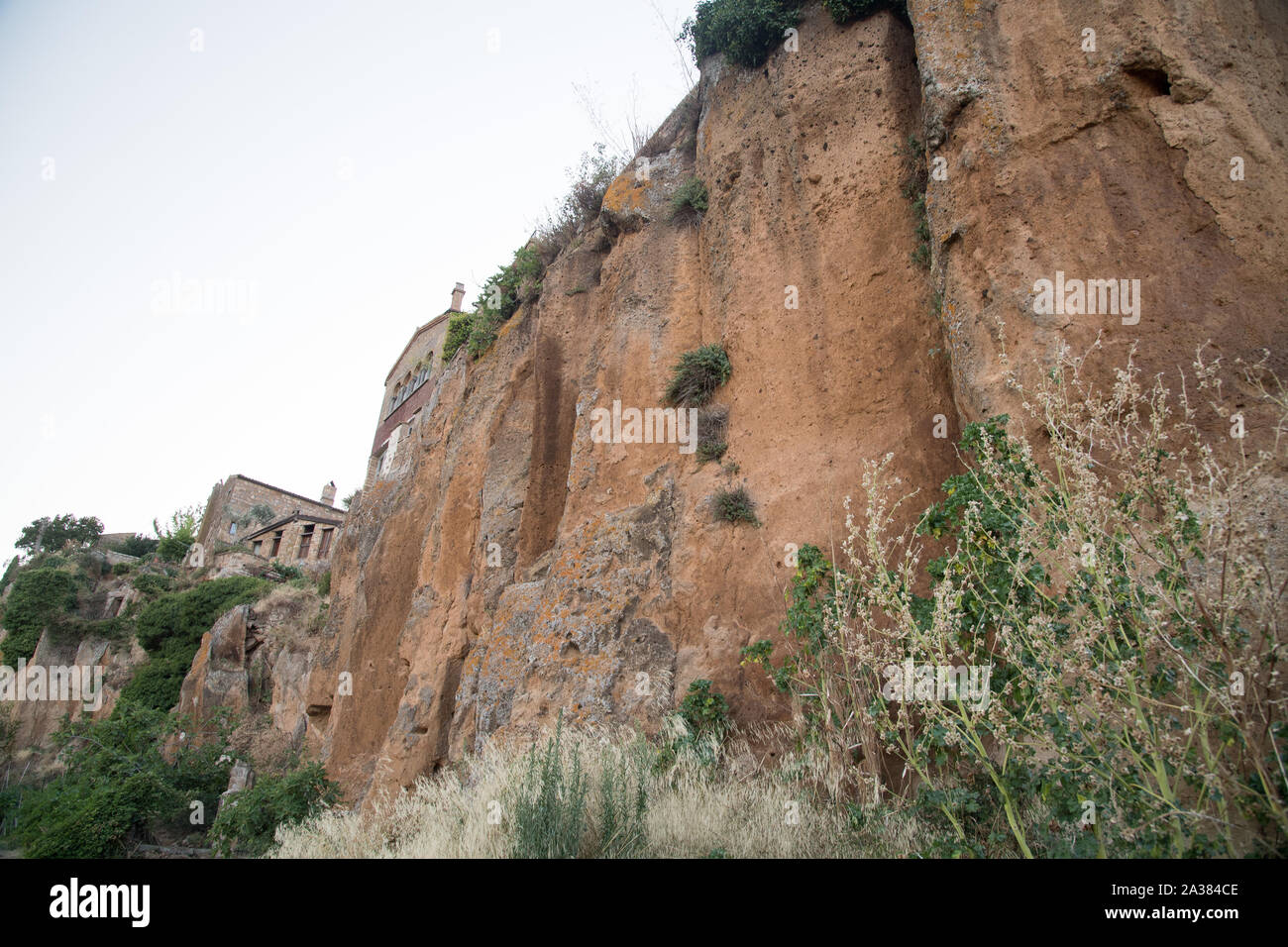 Civita di Bagnoregio, Lazio, Italia. 20 agosto 2019, chiamato La citta che muore (la città che muore) © Wojciech Strozyk / Alamy Stock Photo Foto Stock