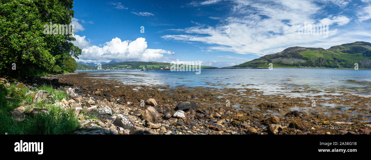 Vista di Isola Santa da Arran via costiera, Isle of Arran, Scotland, Regno Unito Foto Stock