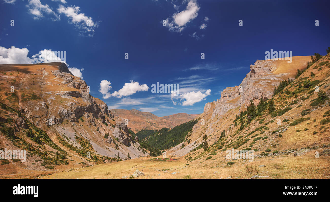 Vista della valle Lesnica sulle montagne di Sar, Macedonia Foto Stock