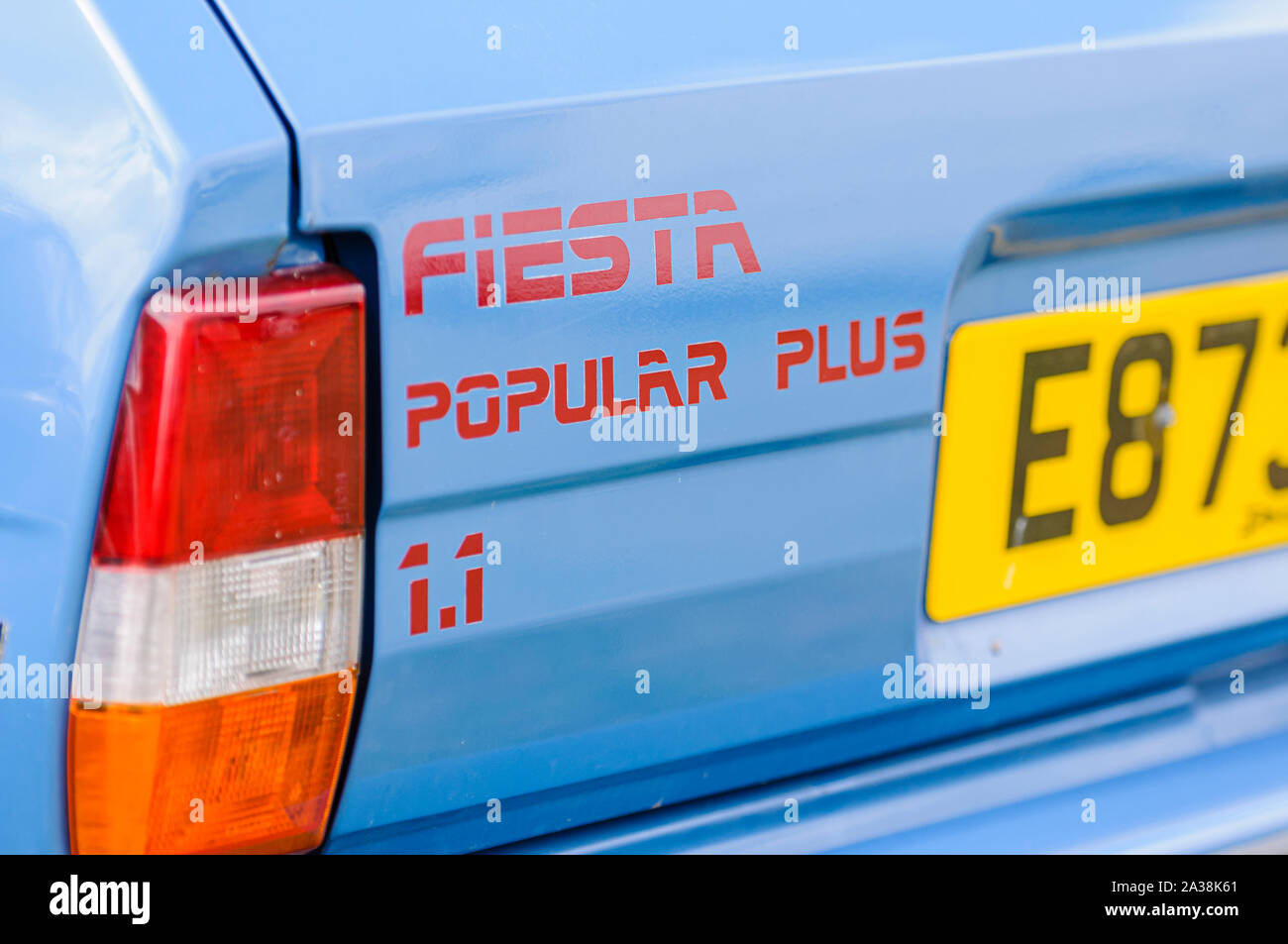 Monogramma posteriore di una Ford Fiesta Mark 1 più popolari 1.1 Foto Stock