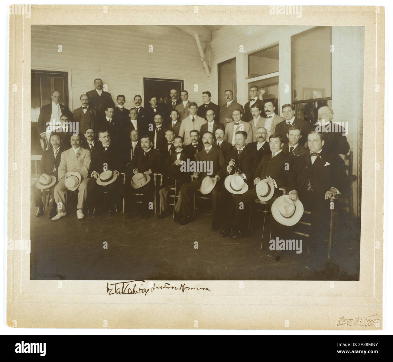 Il russo e giapponese i delegati e i membri della stampa / Perry E. Conner, Portsmouth, N.H. Foto Stock