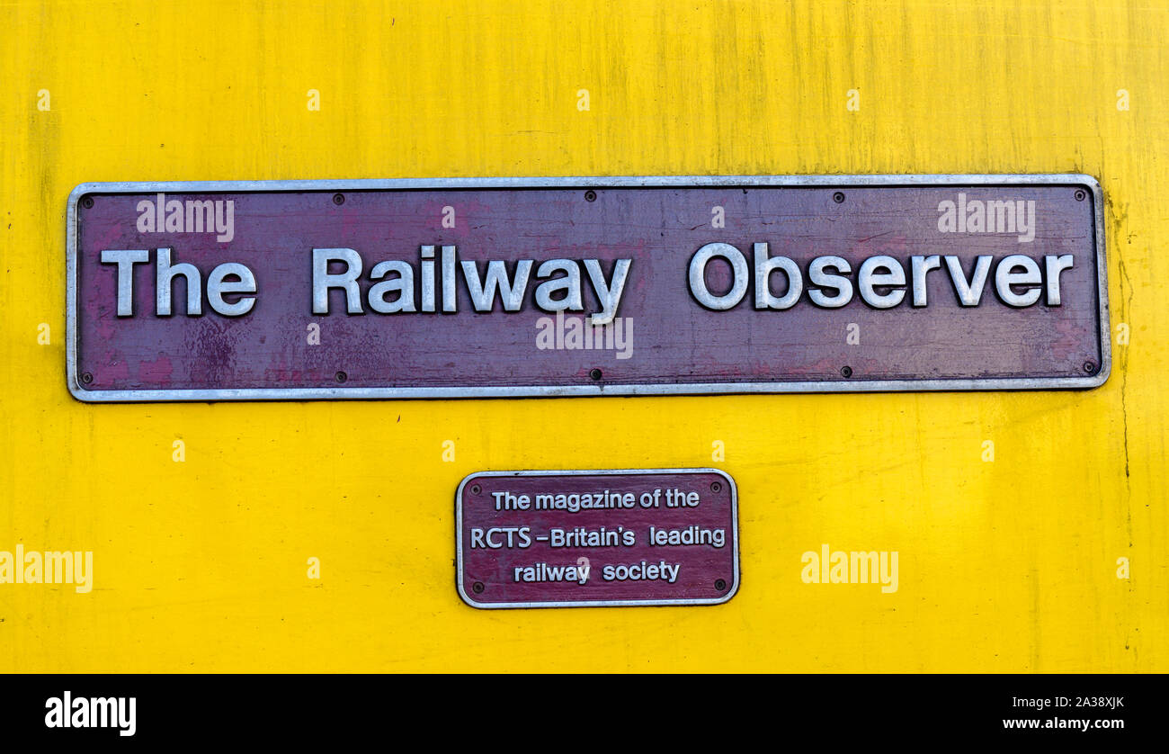 La guida della rete nuovo treno di misurazione (NMT) con British Rail Classe 43 diesel motore elettrico denominato 'l'osservatore ferroviaria' a Bristol Temple Station. Foto Stock