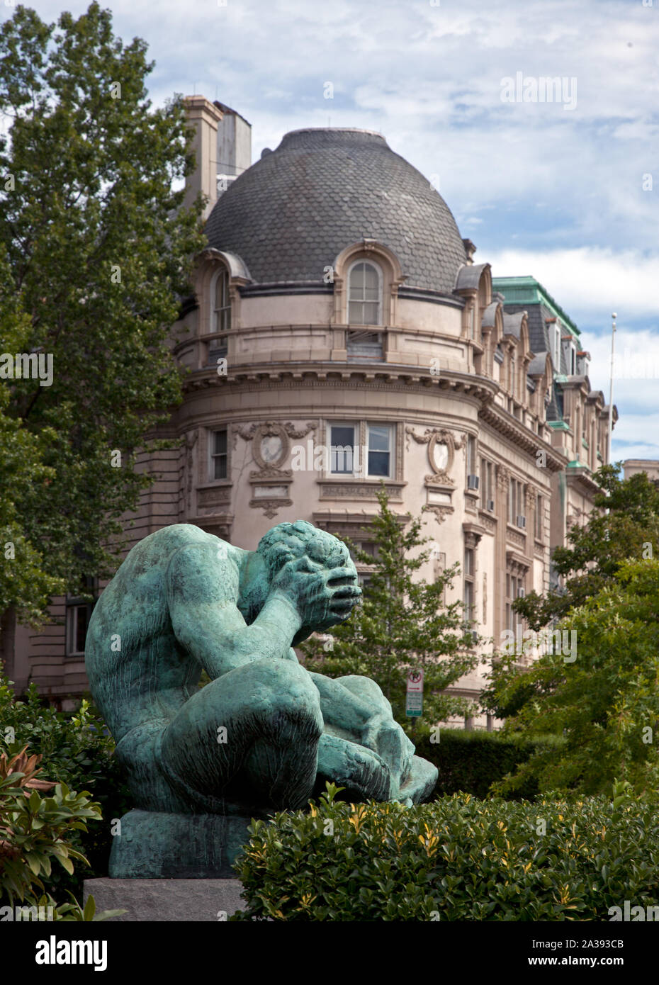 San Girolamo il sacerdote statua presso l Ambasciata Croata nel quartiere Kalorama vicino a Sheridan Circle NW, Washington, D.C. Foto Stock