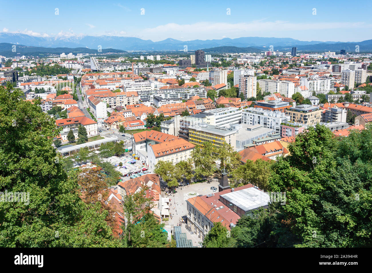 Città vista dal castello di Ljubljana, Città Vecchia, Lubiana, Slovenia Foto Stock