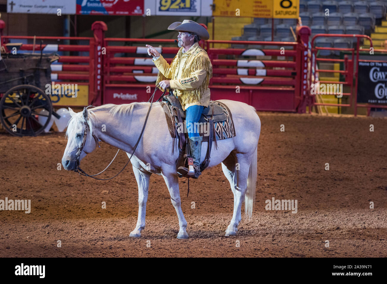 Scena di Pawnee Bill's Wild West Show all'Cowtown Coliseum in Stockyards quartiere di Fort Worth, Texas Foto Stock