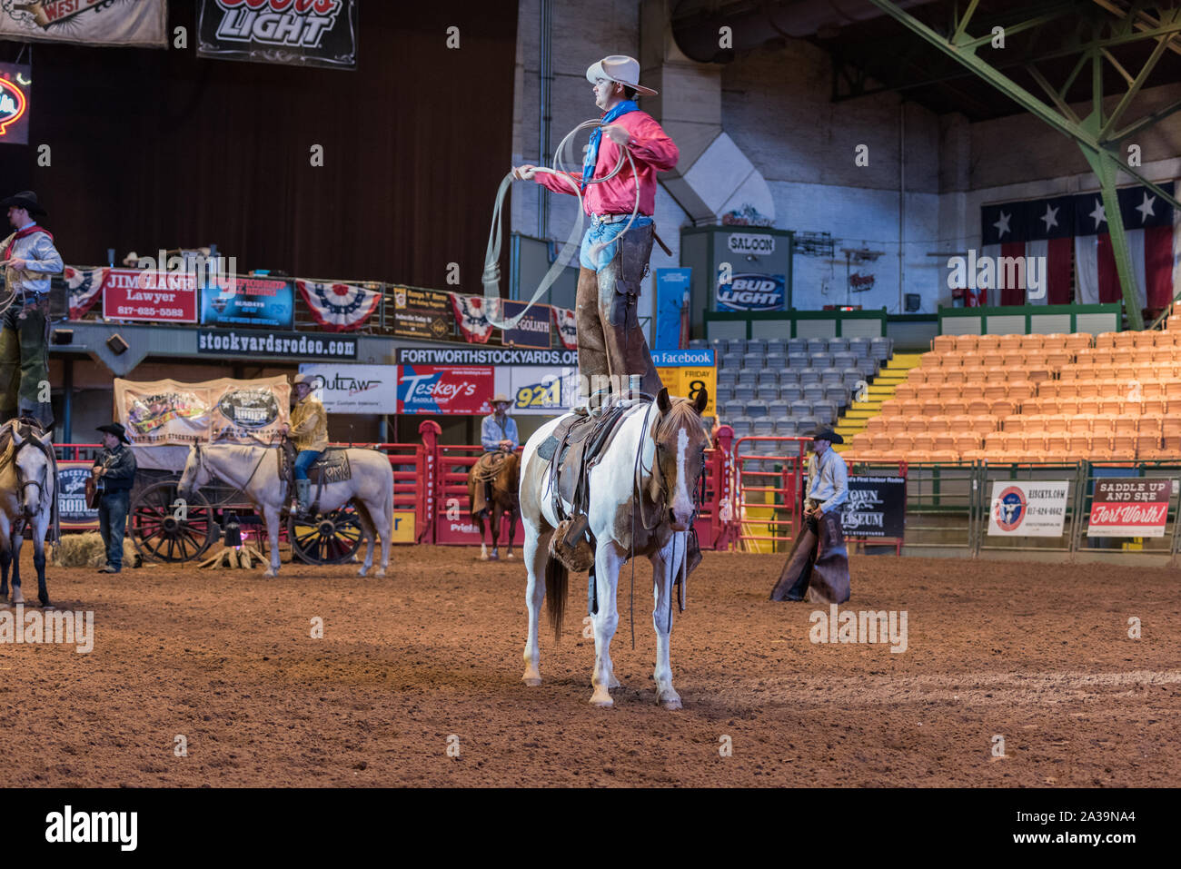 Scena di Pawnee Bill's Wild West Show all'Cowtown Coliseum in Stockyards quartiere di Fort Worth, Texas Foto Stock