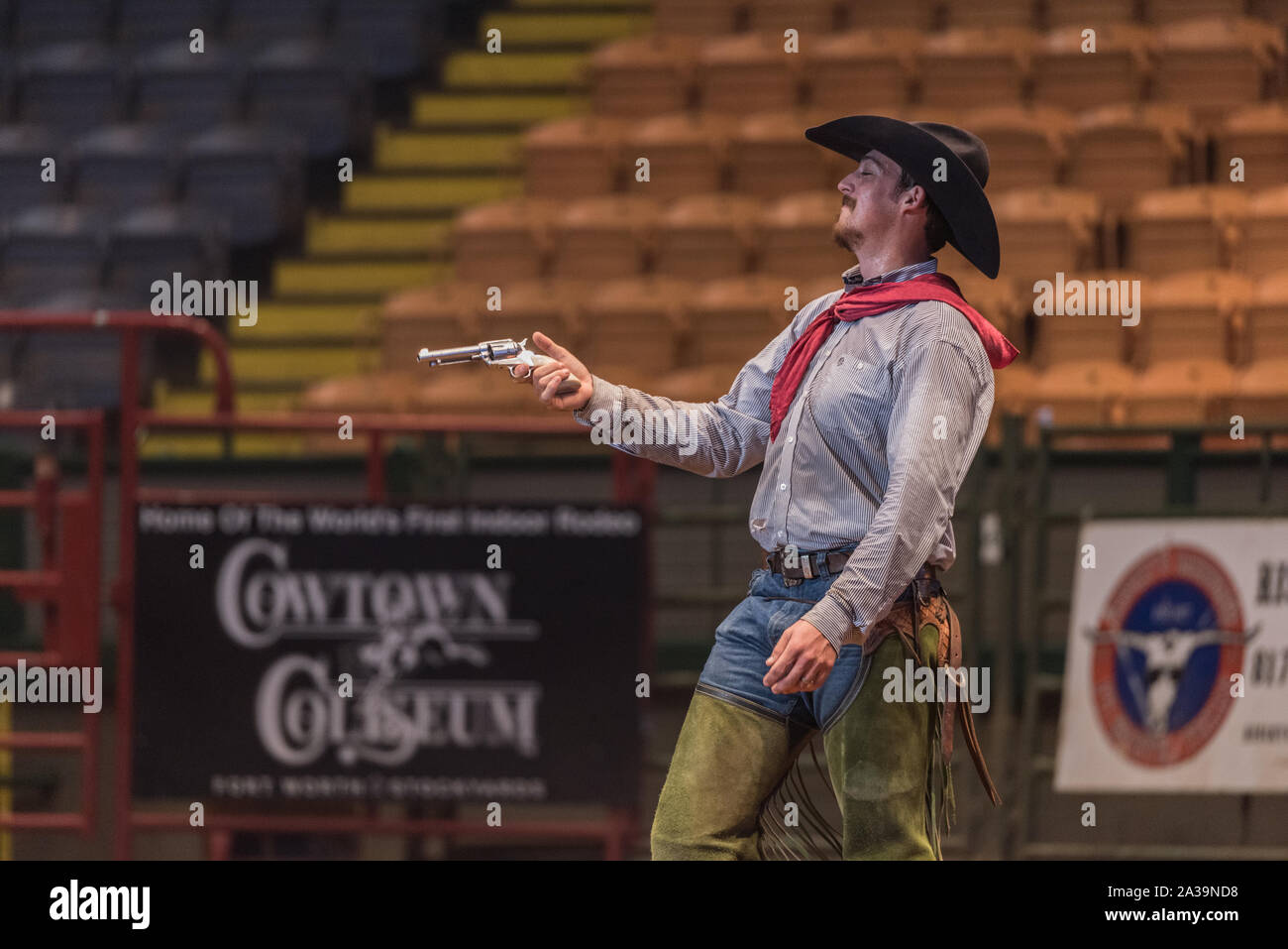 Scena di Pawnee Bill's Wild West Show all'Cowtown Coliseum in Stockyards quartiere di Fort Worth, Texas Foto Stock