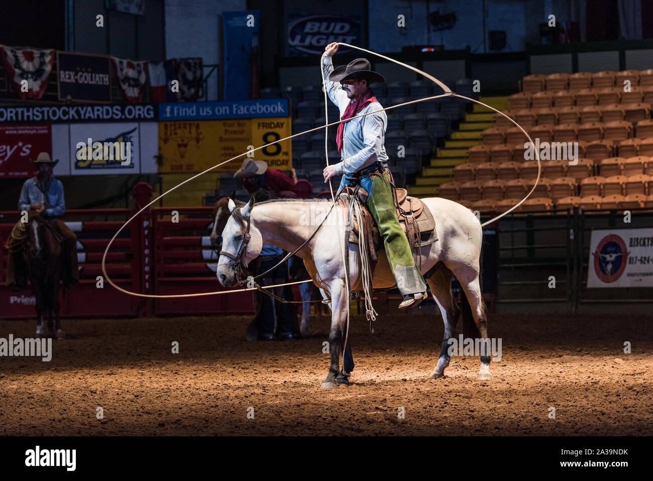 Scena di Pawnee Bill's Wild West Show all'Cowtown Coliseum in Stockyards quartiere di Fort Worth, Texas Foto Stock