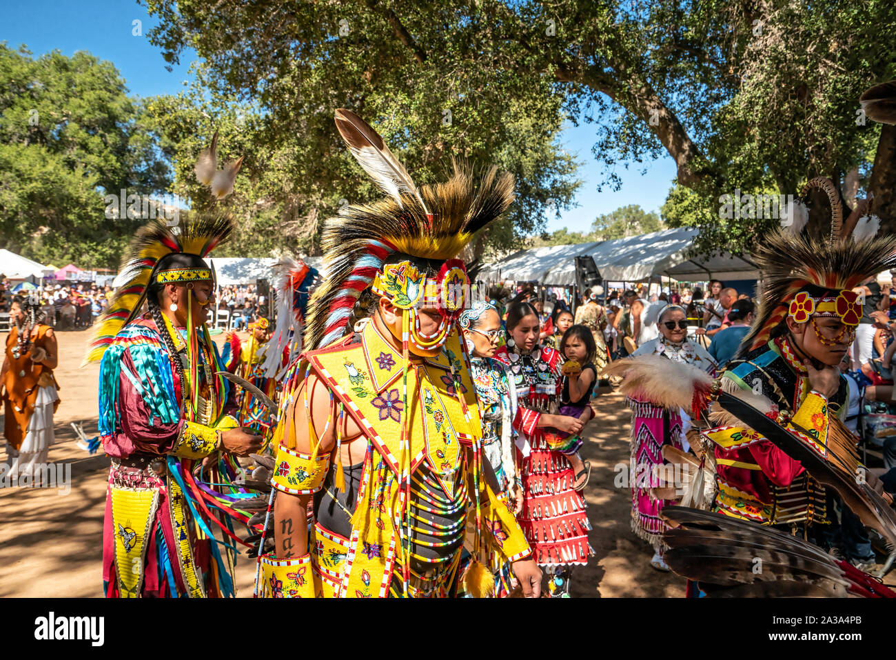 Powwow. Nativi americani da centinaia di tribù in tutta la parte occidentale e sud-ovest membri raccogliere a Santa Ynez Inter-Tribal Chumash Pow Wow. Foto Stock