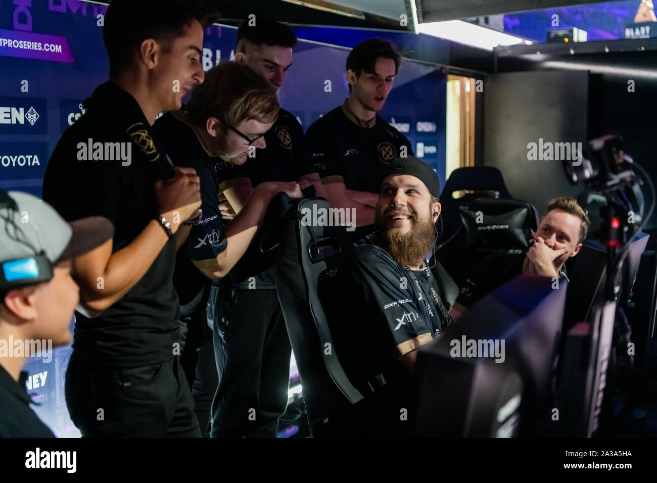 Mosca, Russia - 14 settembre 2019: esports Counter-Strike: offensiva mondiale evento. Giocatore di Booth con il team Ninja in pigiama legend player Patrik Foto Stock