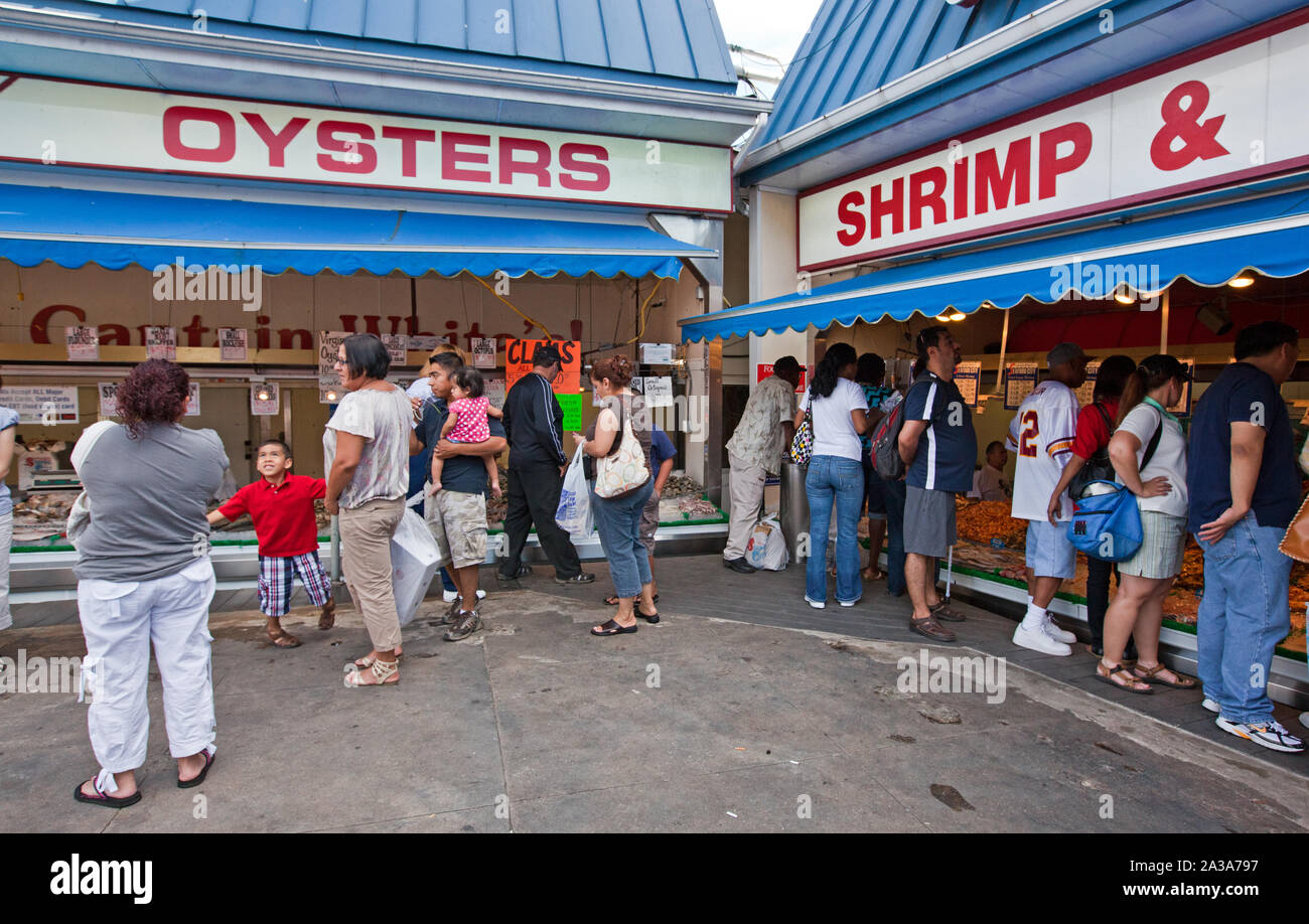 I fornitori di frutti di mare al Maine Ave. Mercato del Pesce, 1100 Maine Avenue, SW, Washington, D.C. Foto Stock