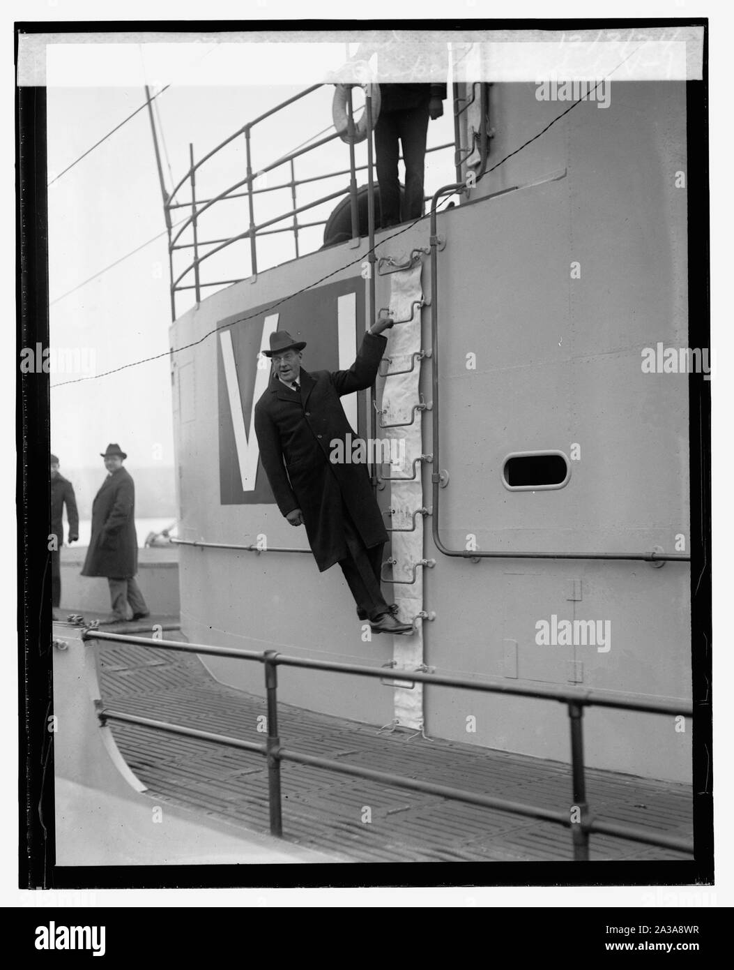 Sec. Wilbur ispezione Sub. V-1 a Navy Yard, 12/3/24 Foto Stock