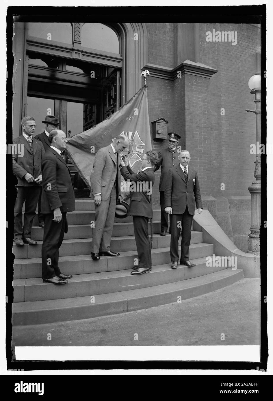 Secty. Jardine riceve buddy papavero, 5/14/25 Foto Stock