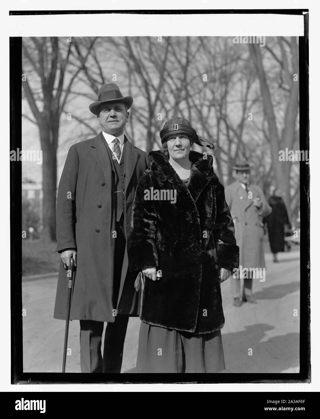 Il Sen. Stanfield & Miss R.E. Barrett, [1/20/24] Foto Stock