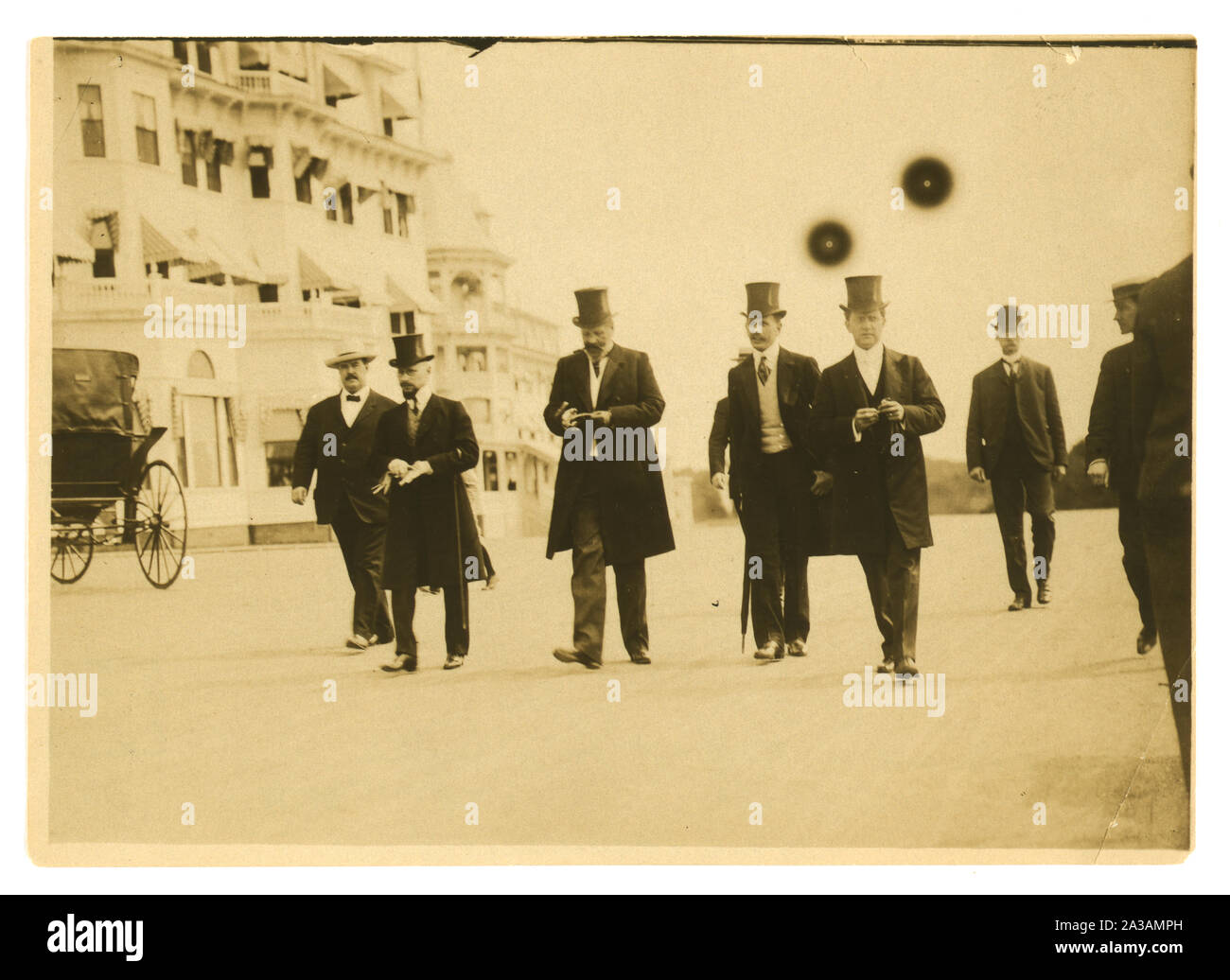 Serge Witte e il suo staff per una domenica mattina a piedi Foto Stock