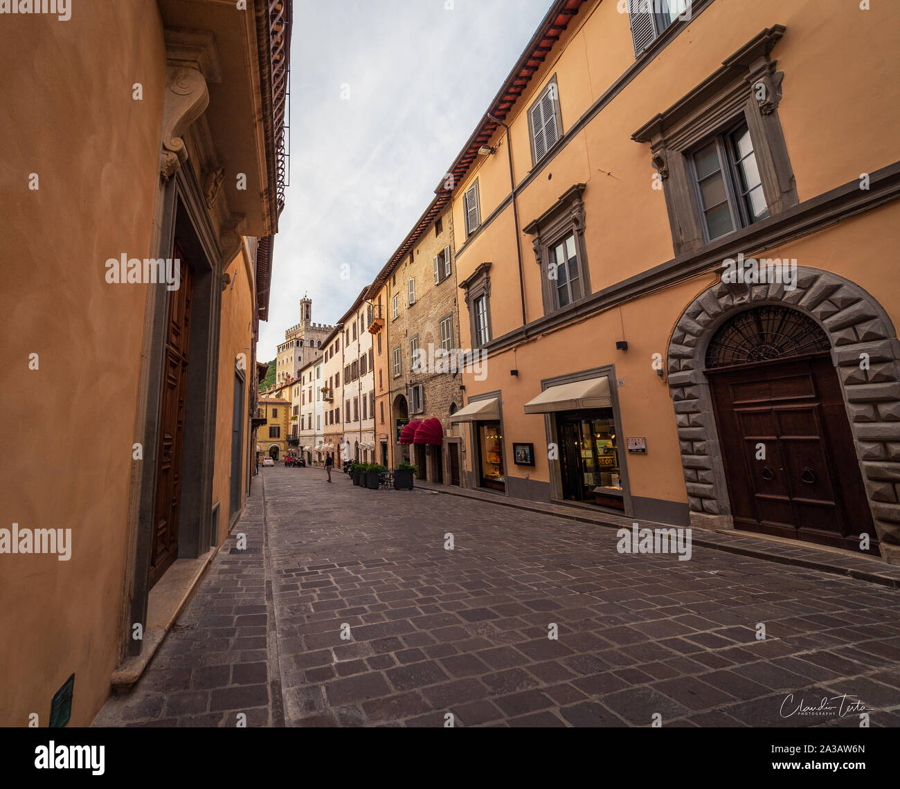 Old Street nella città di Gubbio Foto Stock