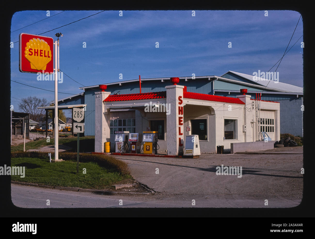 La stazione Shell, Caldwell, Ohio Foto Stock