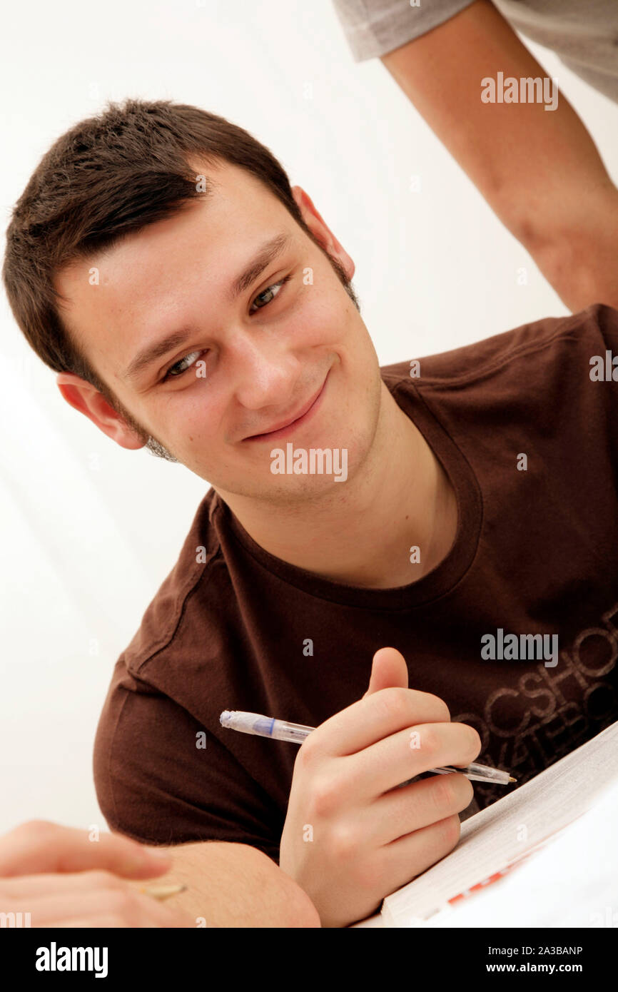 Adolescente studiare Foto Stock