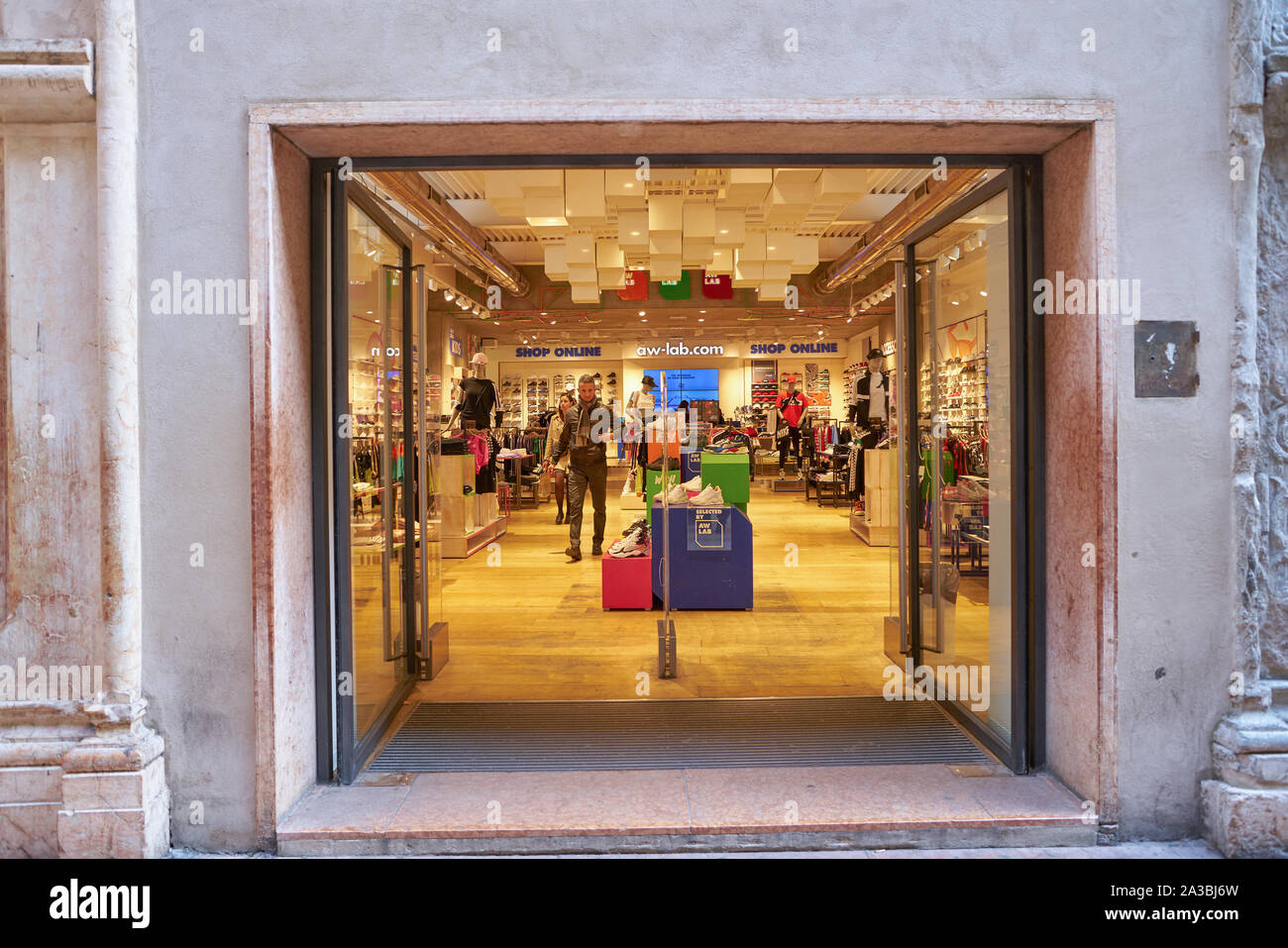 Aw lab immagini e fotografie stock ad alta risoluzione Alamy