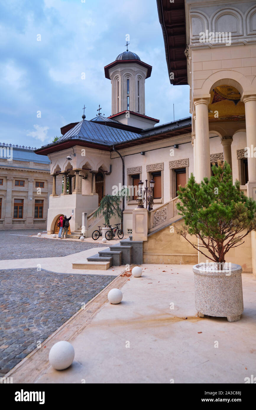 Bucarest, Romania - 6 Ottobre 2019: edificio religioso su metropolia Hill (Dealul Mitropoliei) chiamato anche Patriarcato Hill (Dealul Patriarhie Foto Stock