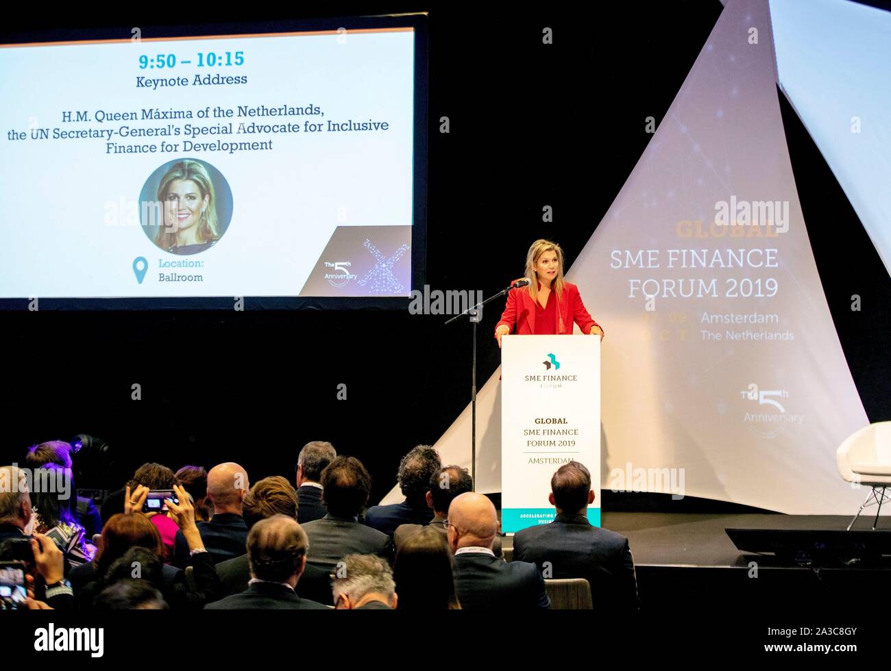 Amsterdam, Paesi Bassi. 07 ott 2019. Regina Maxima dei Paesi Bassi presso l'Hilton Amsterdam Airport Hotel a Schiphol, il 07 ottobre 2019, per tenere il discorso di apertura al quinto globale di finanziamento delle PMI Forum, si concentra sullo sviluppo globale delle piccole e medie businessesCredit: Albert Ph van der Werf/ Paesi Bassi OUT/point de vue OUT |/dpa/Alamy Live News Foto Stock