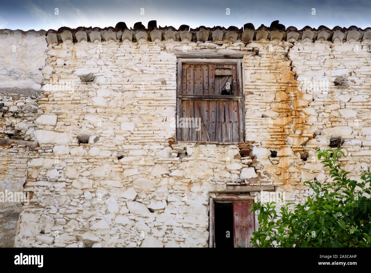 Il bianco villaggio di El Borge in Axarquia, Malaga, Andalusia, Costa del Sol, Spagna Foto Stock